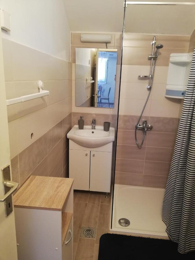שיבניק Apartments Lucija Solaris מראה חיצוני תמונה