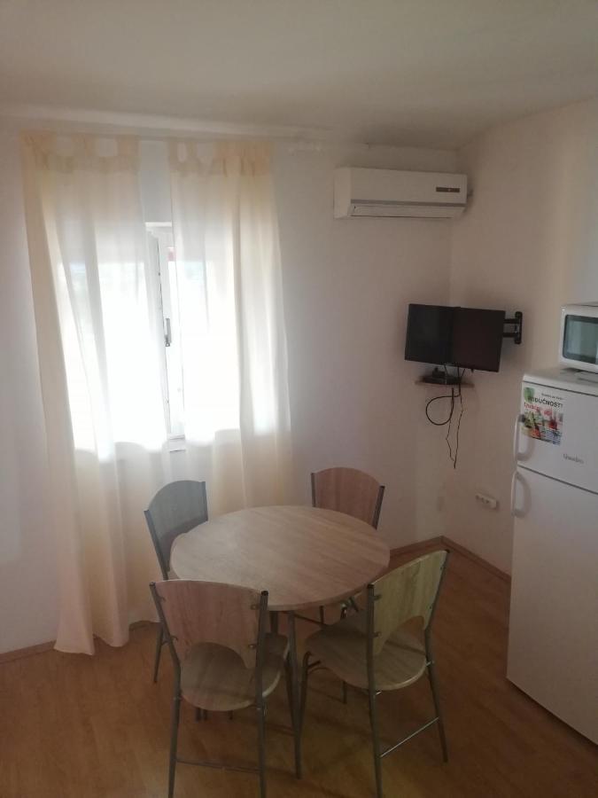 שיבניק Apartments Lucija Solaris מראה חיצוני תמונה