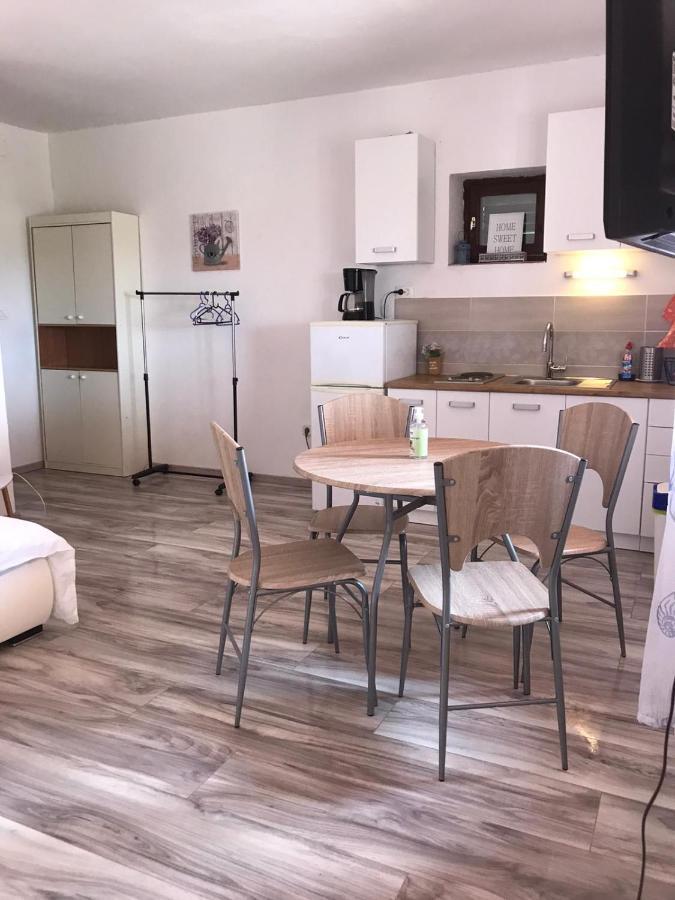 שיבניק Apartments Lucija Solaris מראה חיצוני תמונה